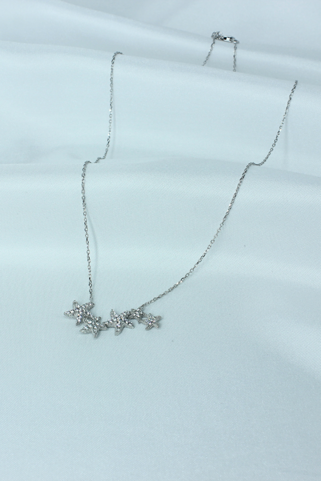 Yıldız Model Taşlı Gümüş Kolye – 925 Ayar, Beyaz Rodaj Kaplama