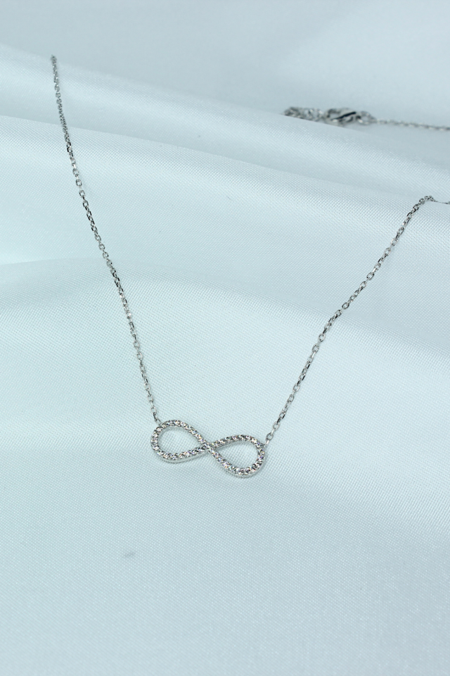 Sonsuzluk Model Taşlı Gümüş Kolye – 925 Ayar, Beyaz Rodaj Kaplama