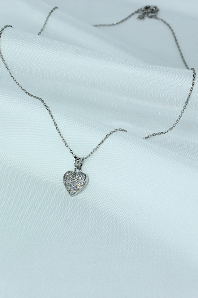 Mini Taşlı Kalp Model Gümüş Kolye – 925 Ayar, Beyaz Rodaj Kaplama