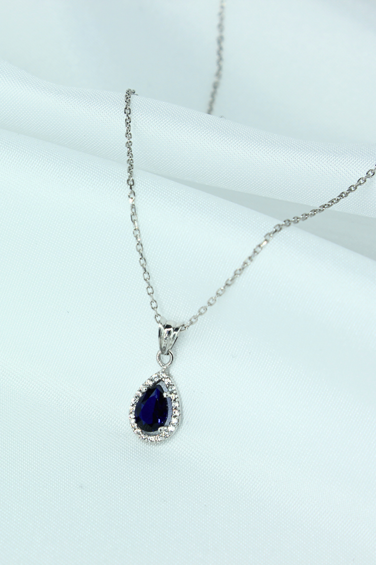 Mavi Damla Model Gümüş Kolye – 925 Ayar, Beyaz Rodaj Kaplama