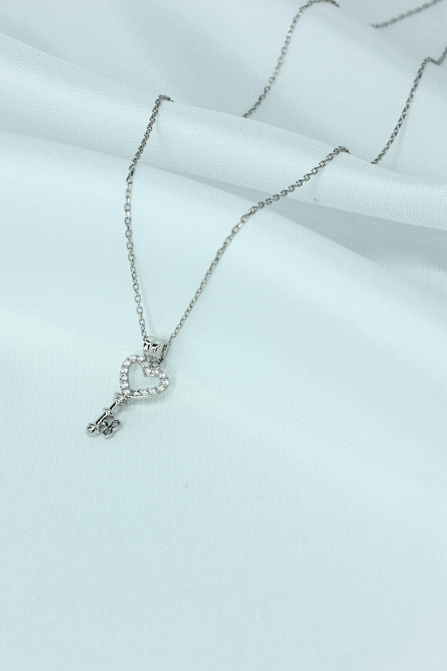 Kalp Anahtar Model Gümüş Kolye – 925 Ayar, Beyaz Rodaj Kaplama