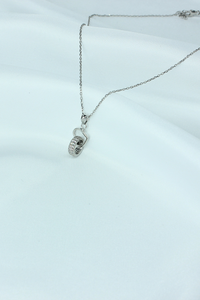 Amora Perla Kilit Model Gümüş Kolye – 925 Ayar, Beyaz Rodaj Kaplama