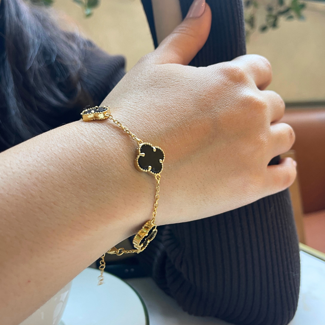 Siyah Yonca Model Altın Kaplama Gümüş Bileklik