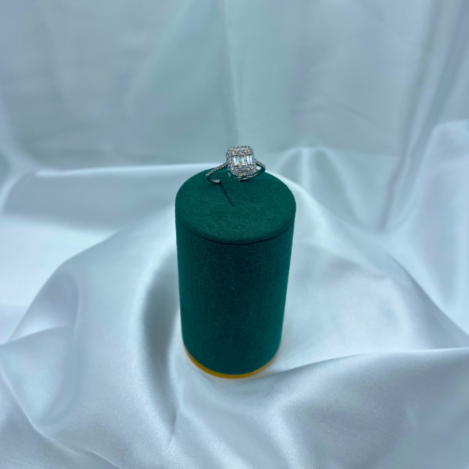 Baget Model Taşlı Gümüş Yüzük