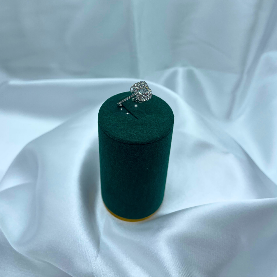 Baget Model Taşlı Gümüş Yüzük