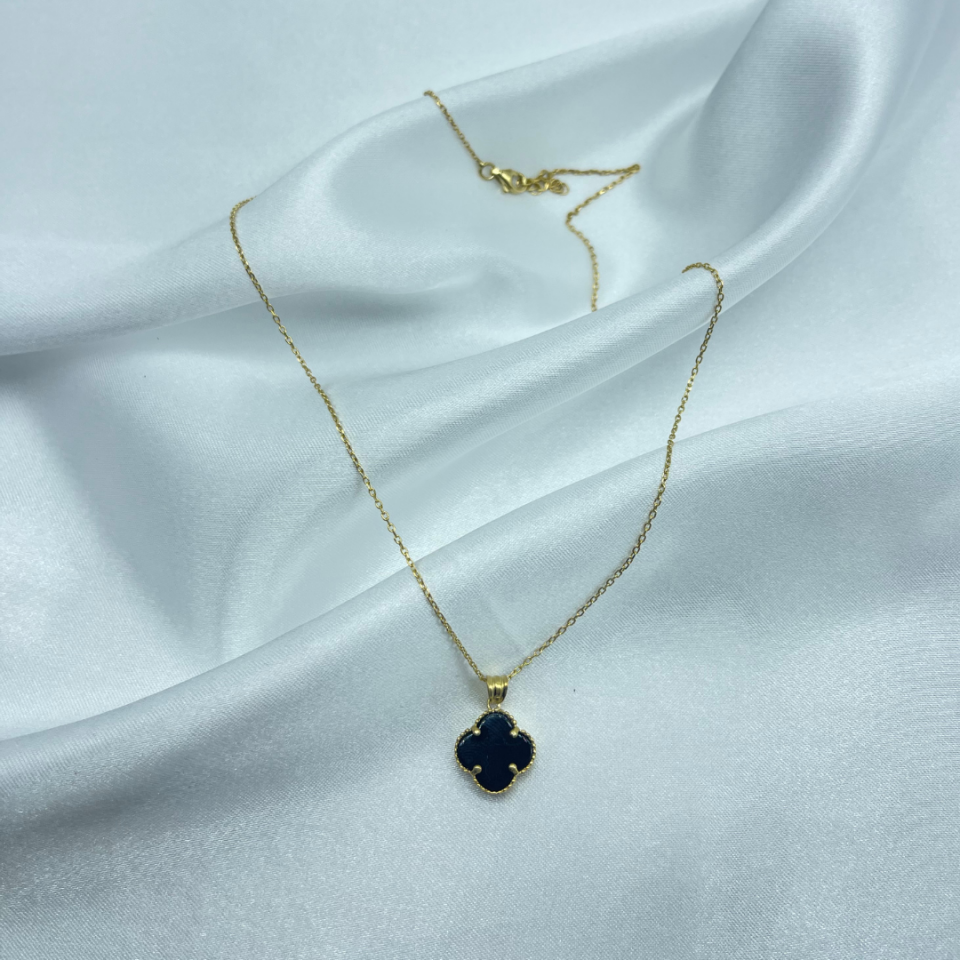 Yonca Model Siyah Taşlı Kolye – 925 Ayar Gümüş, 14K Altın Kaplama-13 mm