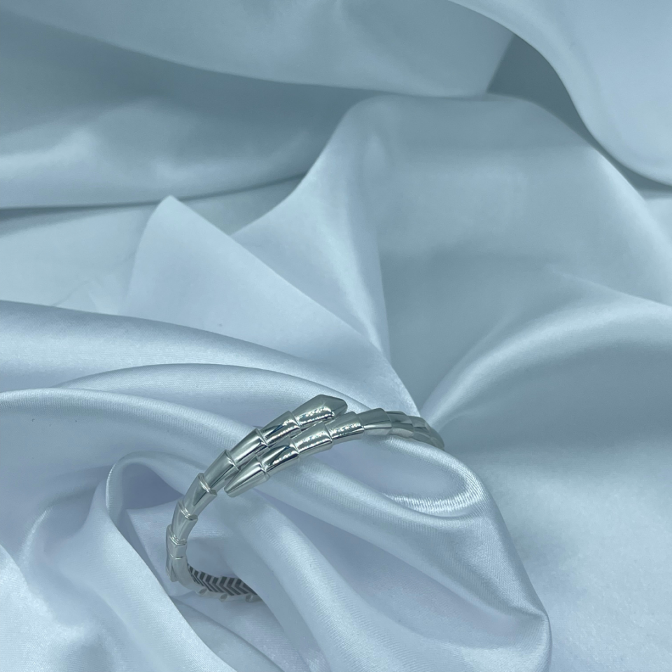 Yılan Model 925 Ayar Gümüş Kelepçe – Beyaz AltınKaplama