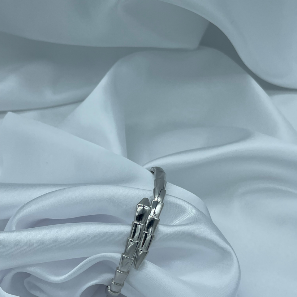 Yılan Model 925 Ayar Gümüş Kelepçe – Beyaz AltınKaplama