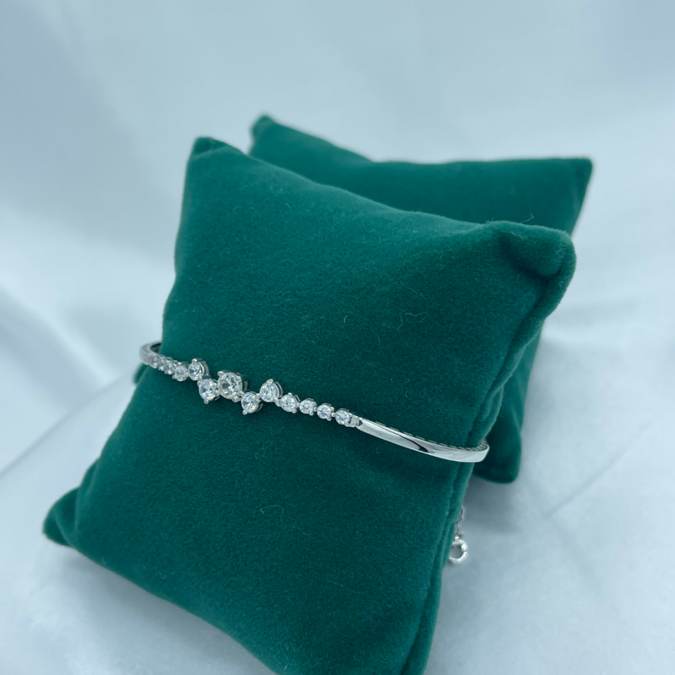 Üçlü Baget Taşlı 925 Ayar Gümüş Kelepçe – Rodaj Kaplama