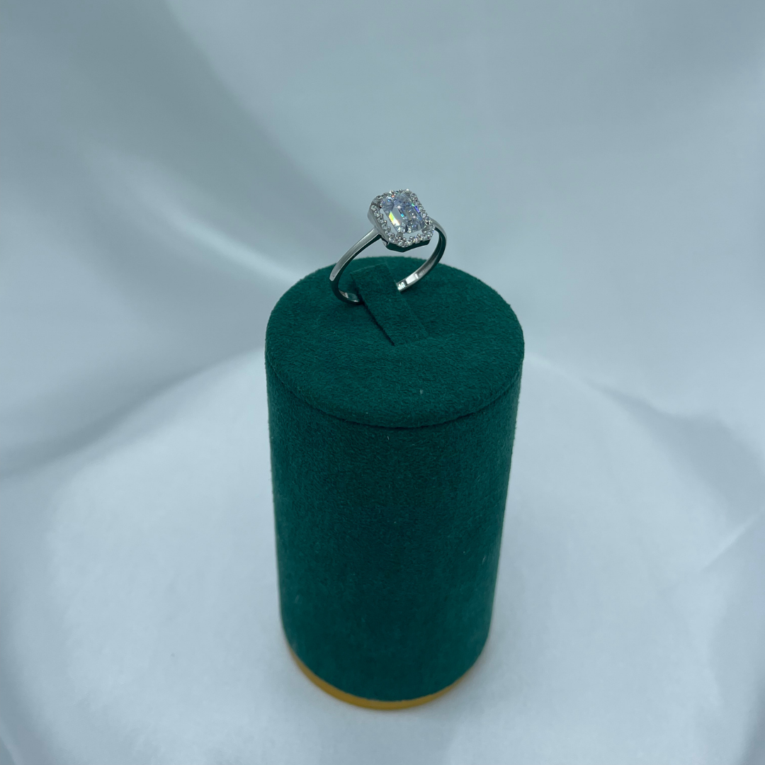 Baget Taşlı Tektaş 925 Ayar Gümüş Yüzük