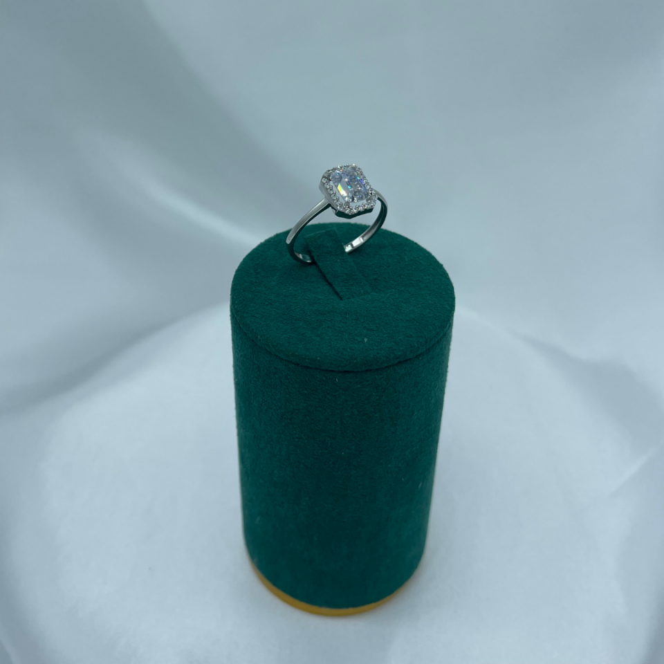 Baget Taşlı Tektaş 925 Ayar Gümüş Yüzük