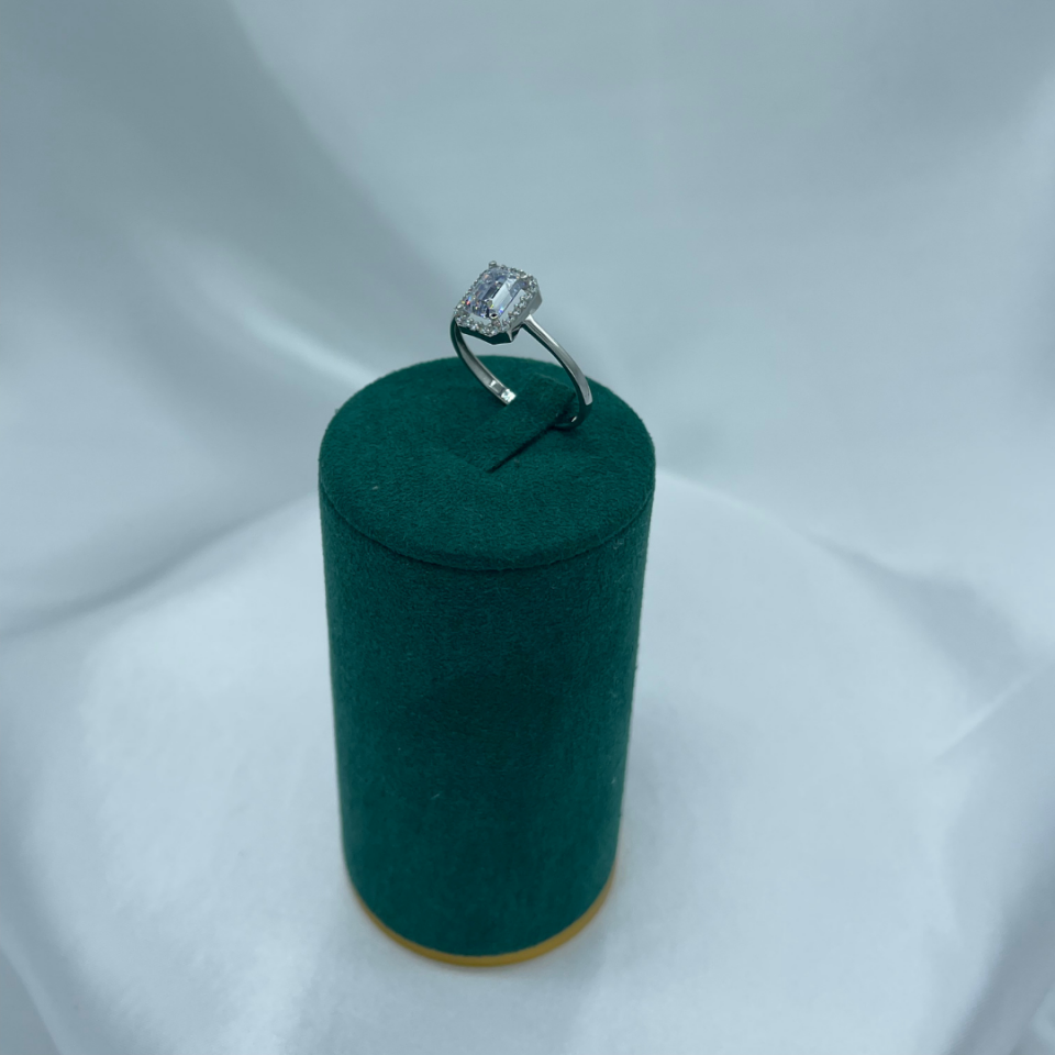 Baget Taşlı Tektaş 925 Ayar Gümüş Yüzük