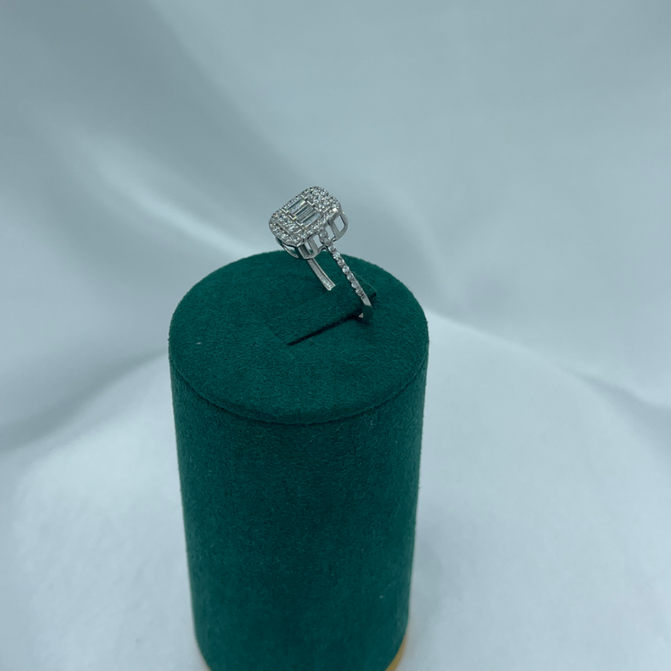 Dikdörtgen Baget Taşlı 925 Ayar Gümüş Yüzük