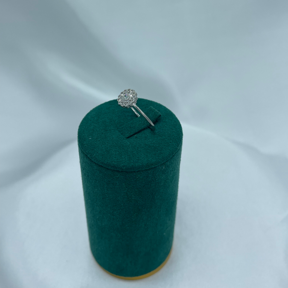 Yonca Model Taşlı 925 Ayar Gümüş Yüzük – Rodaj Kaplama