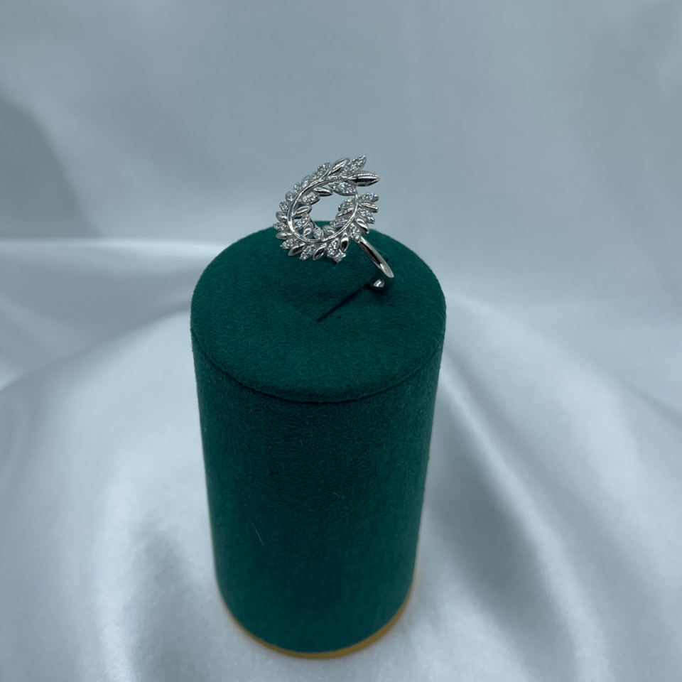 Defne Dalı Taşlı 925 Ayar Gümüş Yüzük – Rodaj Kaplama