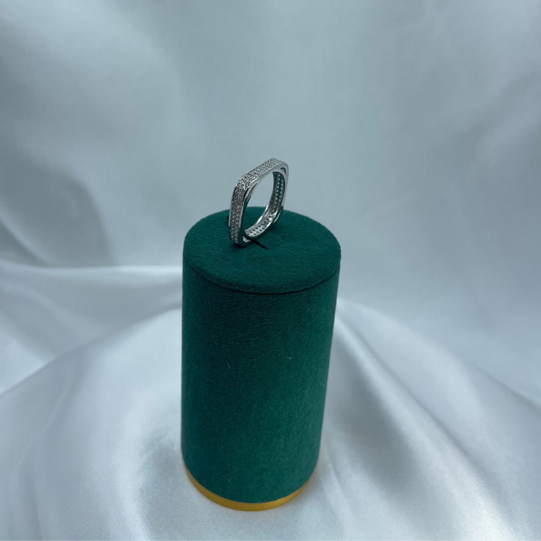 Amora Perla 925 Ayar Gümüş Kare Form Baget Model Yüzük