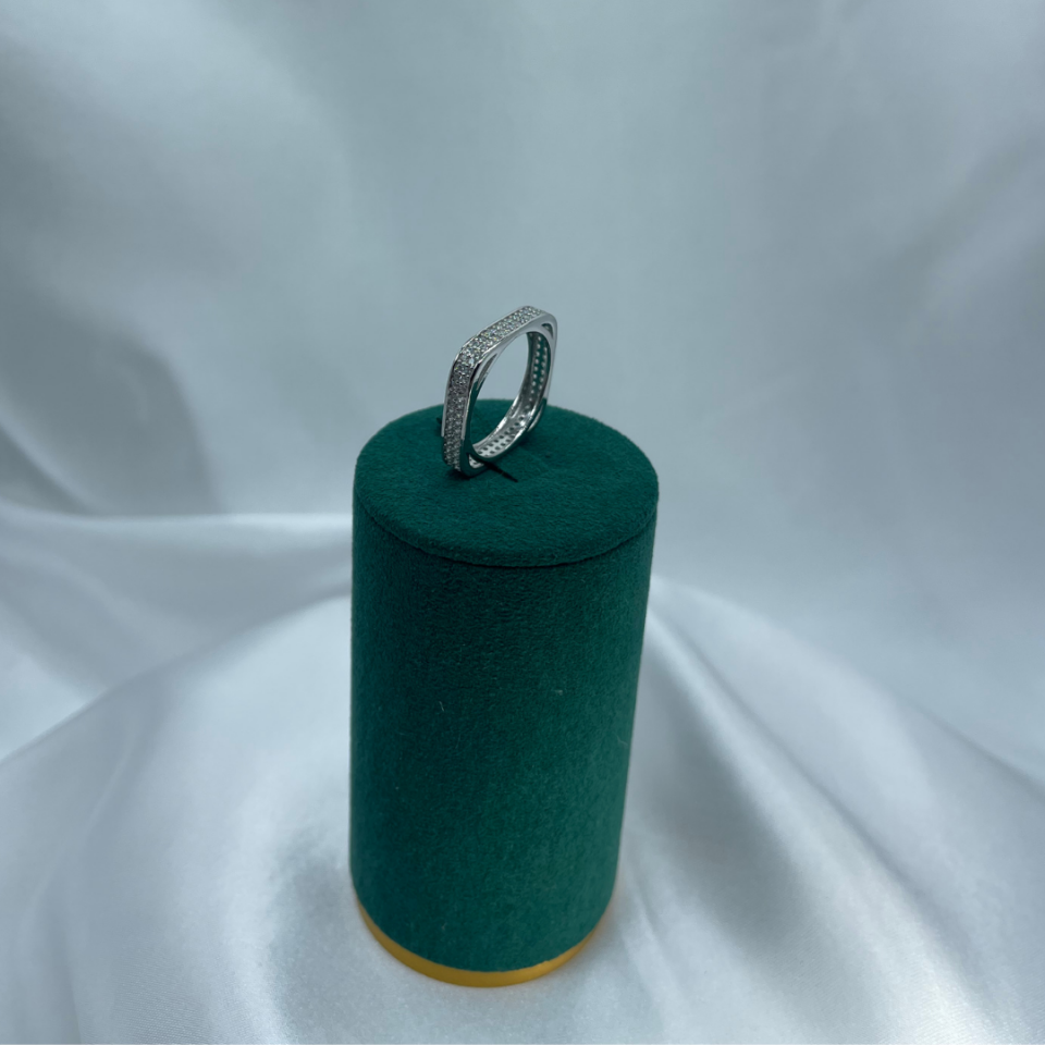 Amora Perla 925 Ayar Gümüş Kare Form Baget Model Yüzük