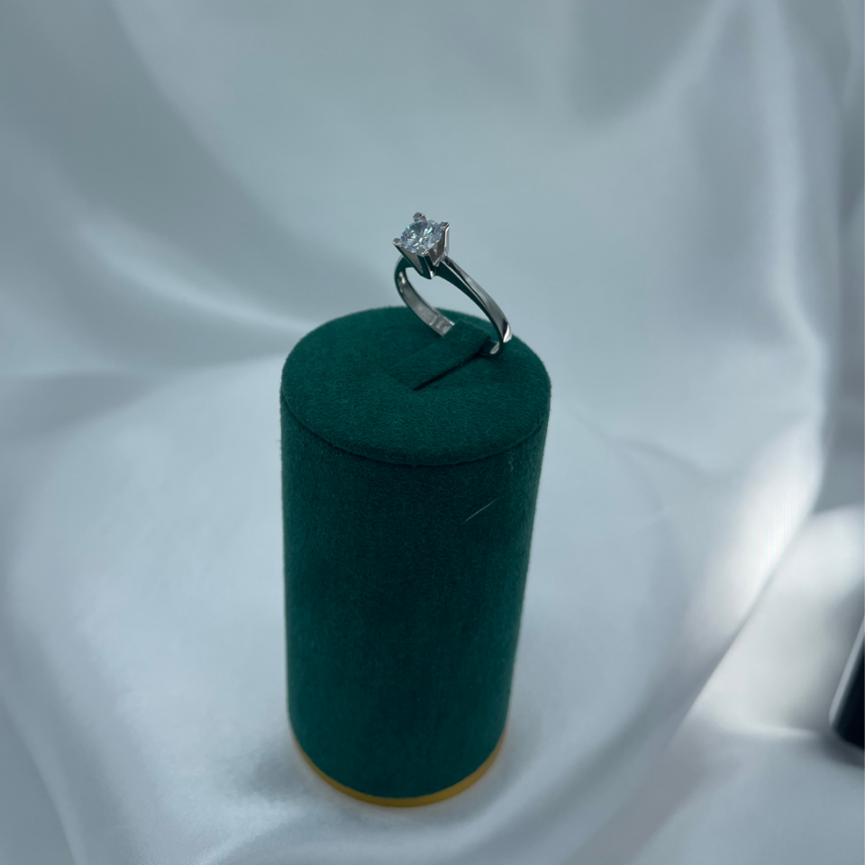 Tektaş Model 925 Ayar Gümüş Yüzük – Prenses Kesim