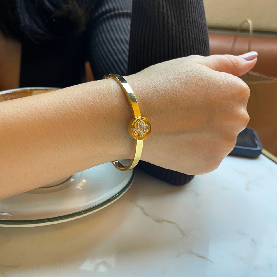 Altın Kaplama Yonca Model 925 Ayar Gümüş Bileklik