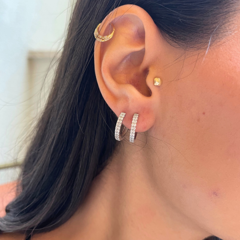 Taşlı Model 925 Ayar Gümüş Küpe