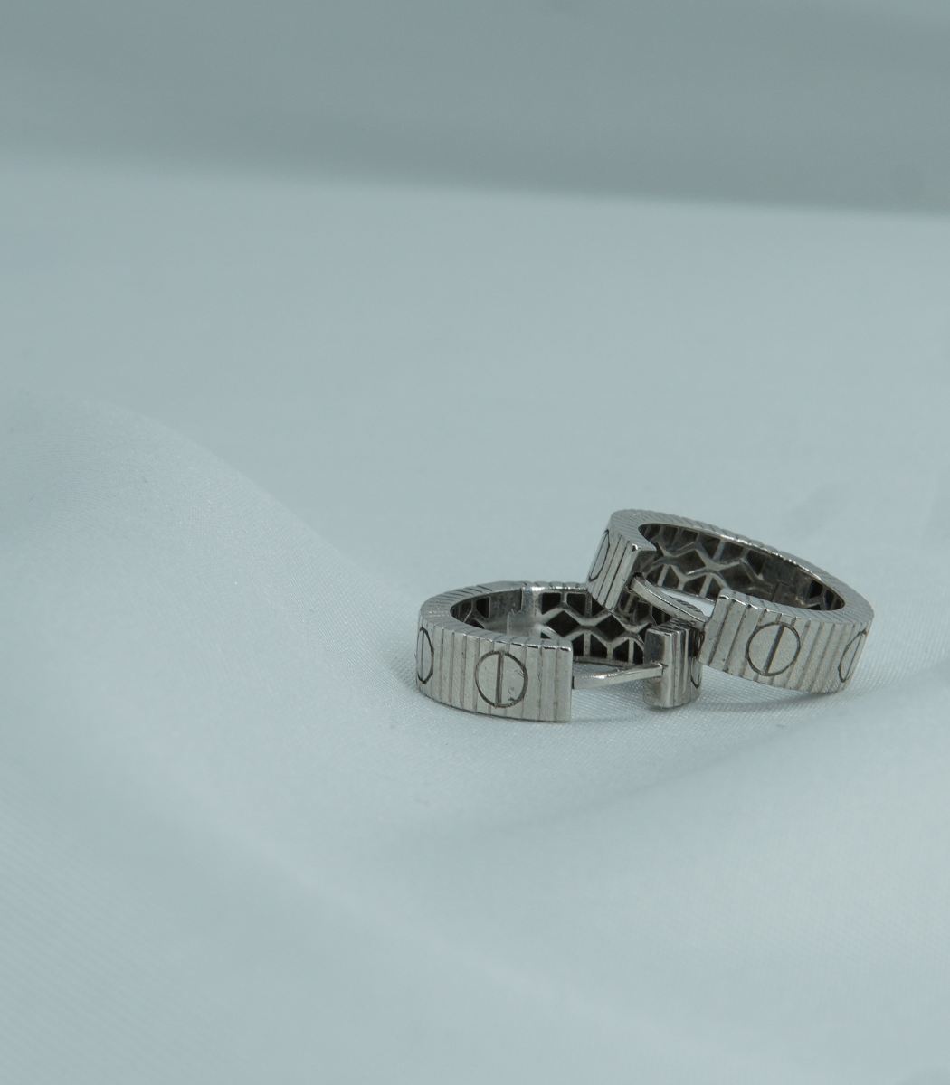 Vida Çizgi Detaylı 925 Ayar Gümüş Halka Küpe – Rodaj Kaplama