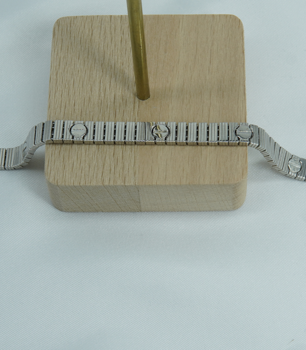 Gümüş Rodaj Kaplama Vida Detaylı Esnek Bileklik