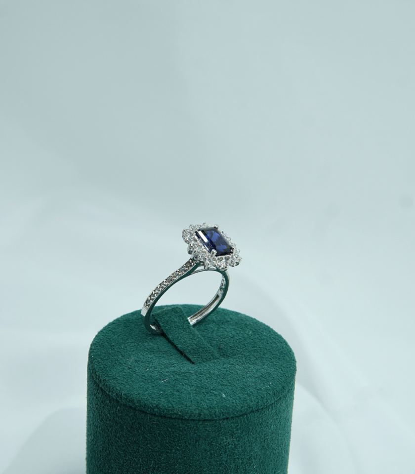 Mavi Baget Taşlı Halo Model 925 Ayar Gümüş Yüzük