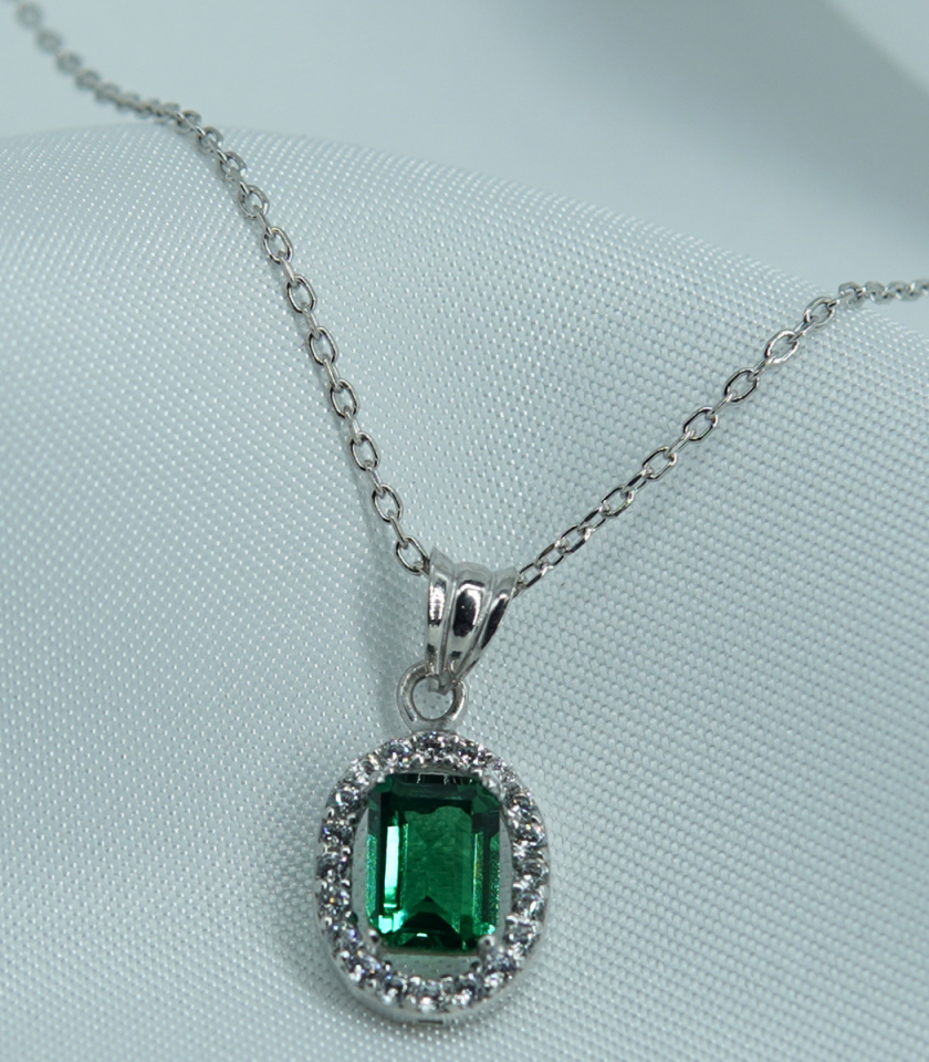 Oval Kesim Yeşil Taşlı 925 Ayar Gümüş Kolye