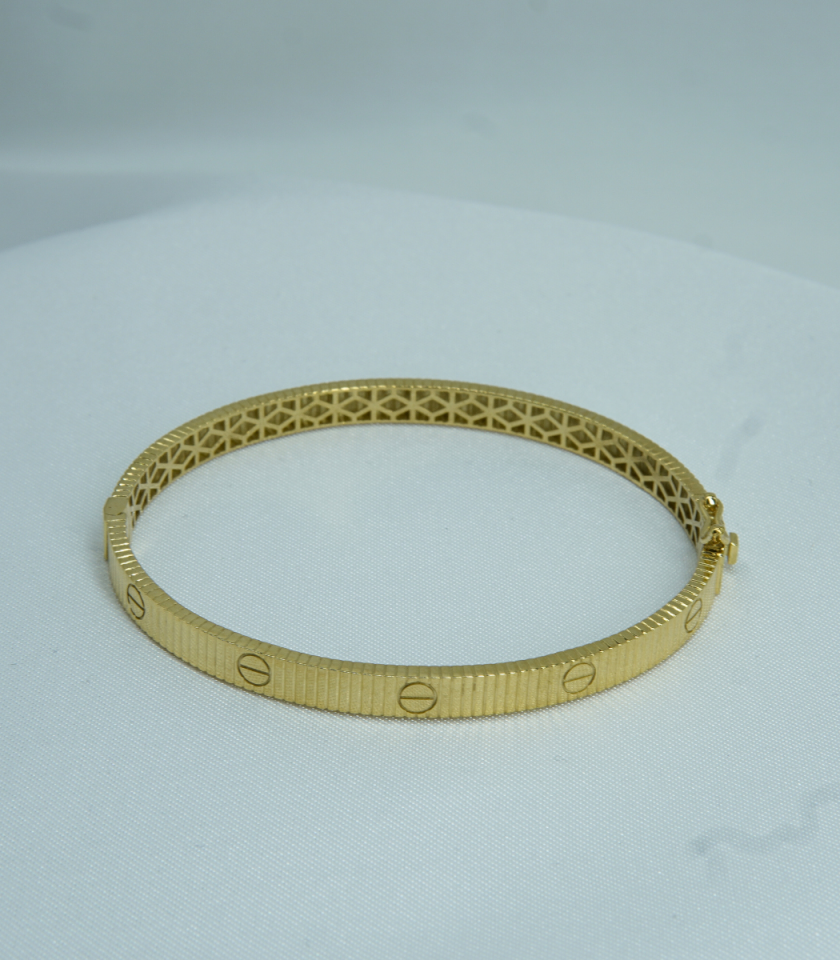 Altın Kaplama Vidalı Desen Şerit Kelepçe Bileklik